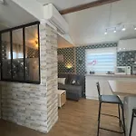 Charming Mobile Home With Pool In Hyeres