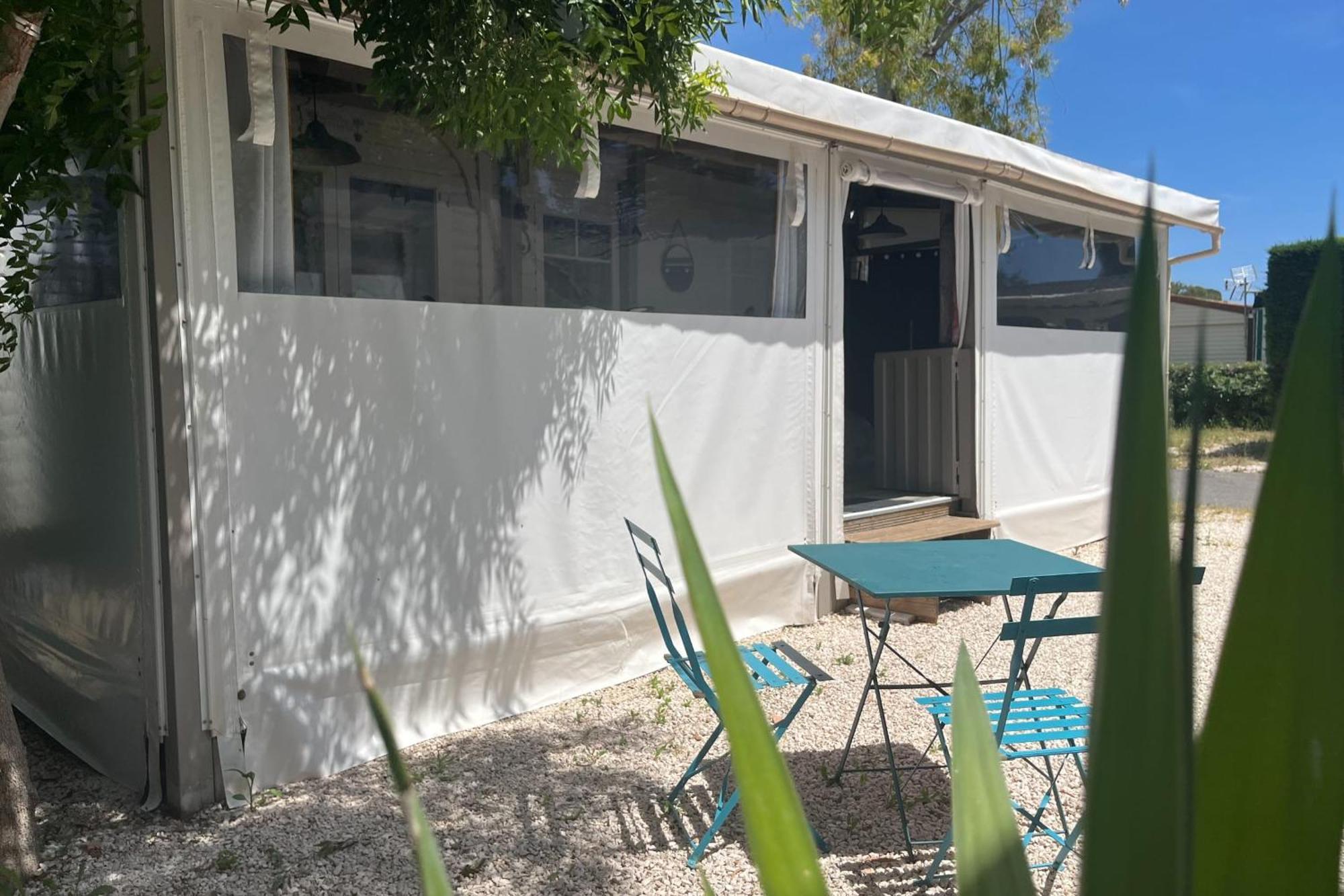 Chalet Charming Mobile With Pool In Hyères